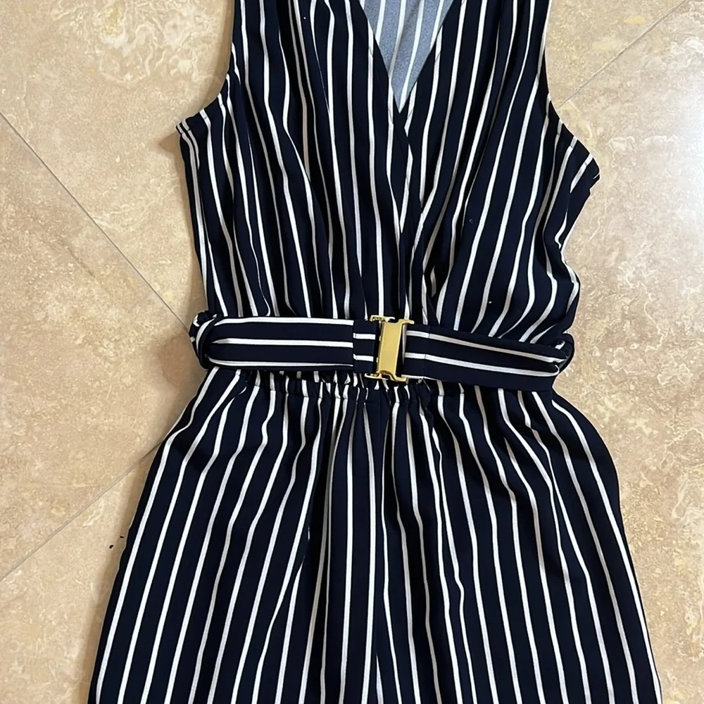 💕Cute one piece 💕 - Picture 5 of 5